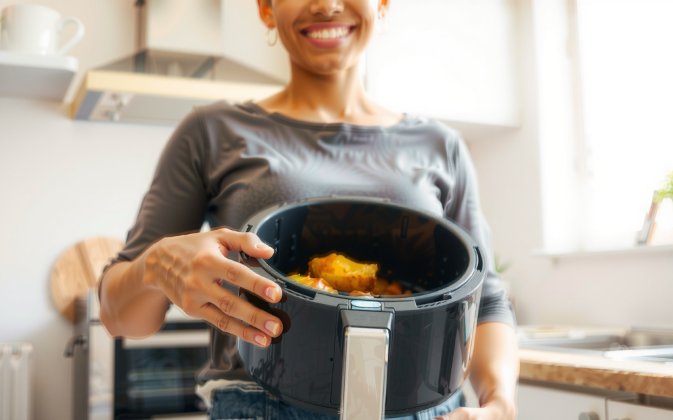 Russell Hobbs 27632 air fryer review — lifestyle photo showing Russell Hobbs Air Fryer in use